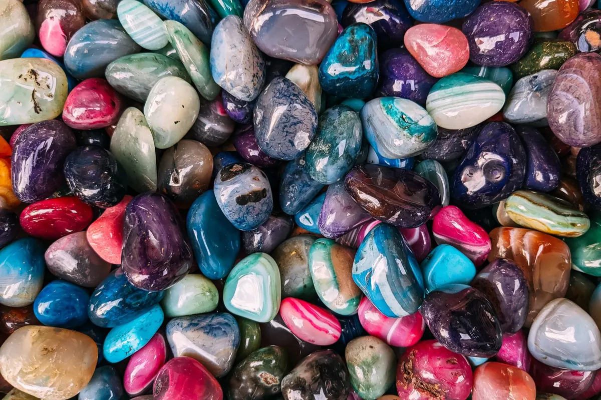 Crystals vs. Gemstones: What's the Difference and Does It Matter for Wellness?